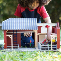 Large Red Barn With Animals & Accessories